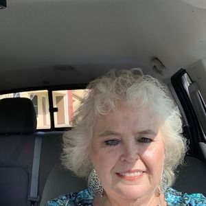 Meet your Posher, Debra